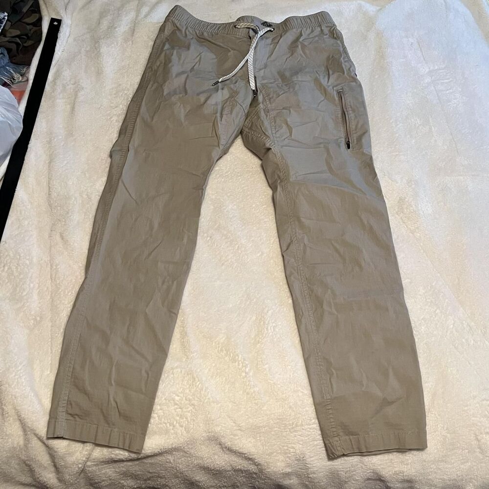 Vuori Women's Tan Joggers-tracksuits